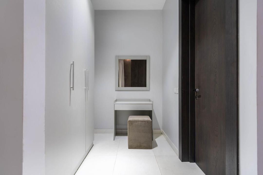 Stylish Lekki 1-bedroom apartment workstation and dressing area